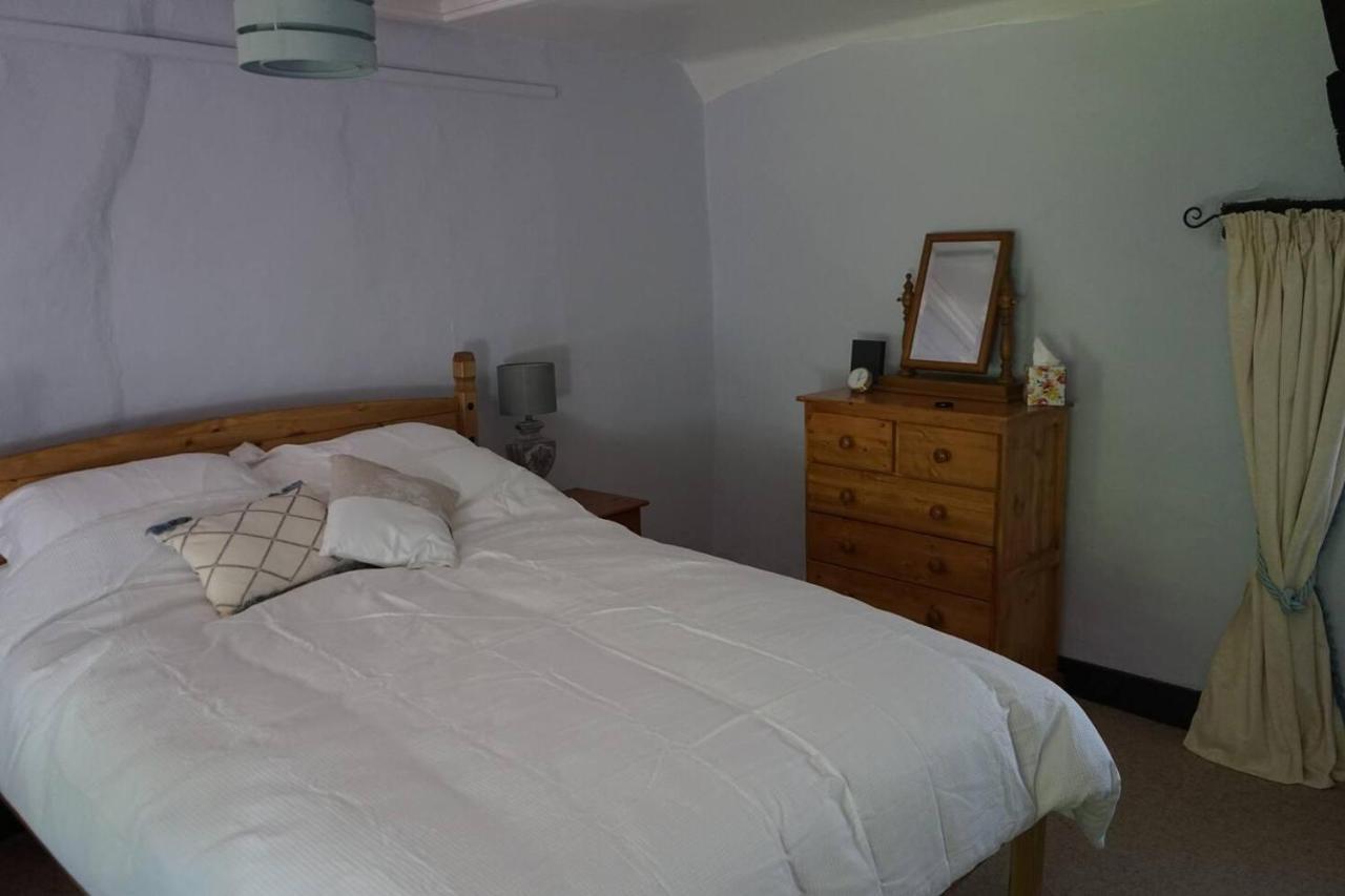 Stunning Historic 2-Bed House In Shaftesbury Villa Екстериор снимка